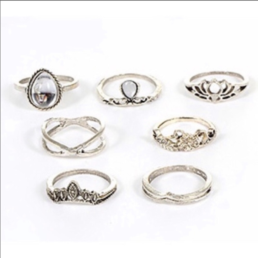 🎁 5/$35 || 7 Pc Silver Lotus Gem Trendy Ring Set - Picture 2 of 2